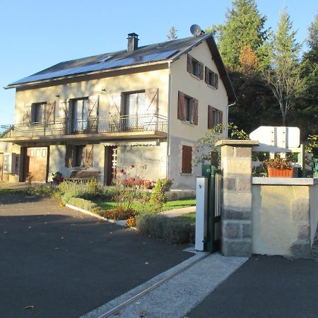 La Cle Des Champs Panzió Murol Kültér fotó